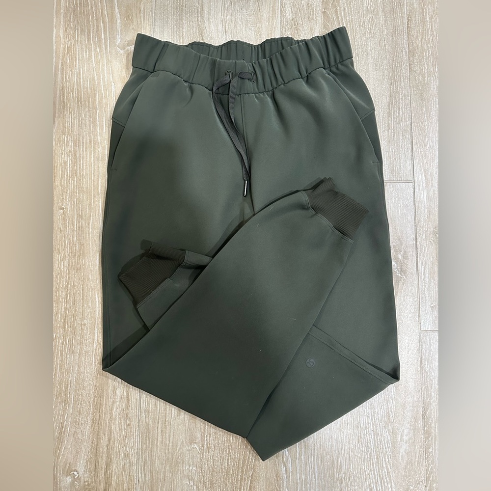 Lululemon olive green joggers